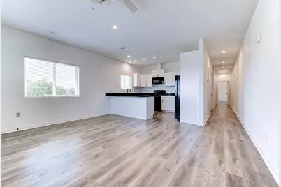 175 W 6th Street #D, Kemah, TX 77565 - Photo 4