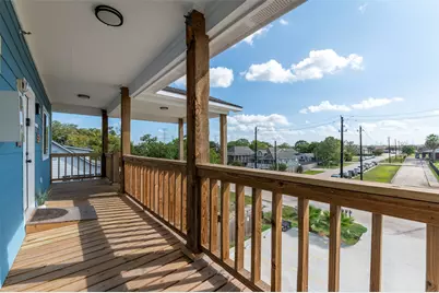 175 W 6th Street #D, Kemah, TX 77565 - Photo 1