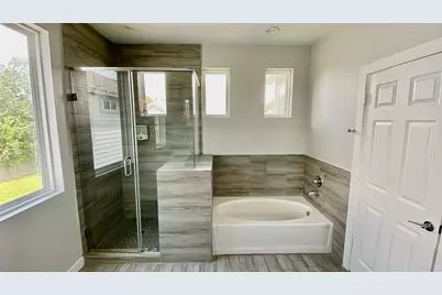 4923 Higgins Street, Houston, TX 77033 - Photo 16