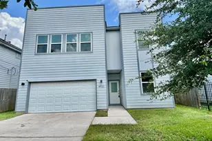 4923 Higgins St, Houston, TX 77033 - Photo 2