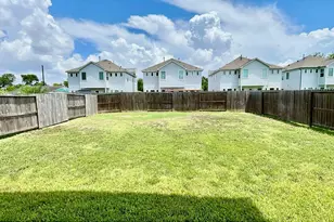 4923 Higgins St, Houston, TX 77033 - Photo 32