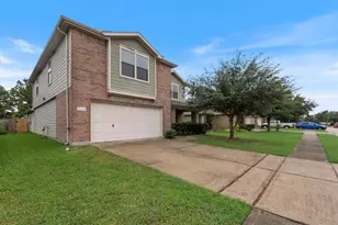 16119 Peach Bluff Ln, Cypress, TX 77429 - Photo 2