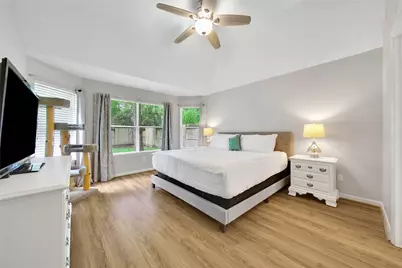 15 Wintergrass Place, The Woodlands, TX 77382 - Photo 10