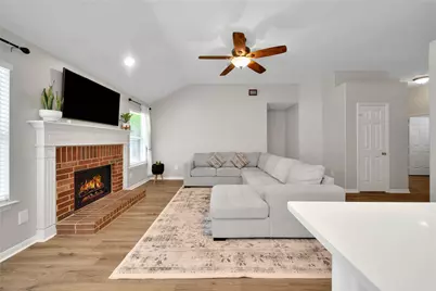 15 Wintergrass Place, The Woodlands, TX 77382 - Photo 4