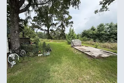 194 Mesquite, Livingston, TX 77351 - Photo 4