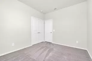 10320 Marston Vineyard St, Houston, TX 77025 - Photo 12