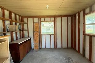 820 W Fairwinds St, Hallettsville, TX 77964 - Photo 38
