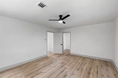 10907 Braes Forest Drive, Houston, TX 77071 - Photo 20