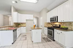 6127 Kristen Park Ln, Humble, TX 77346 - Photo 6