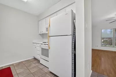 17104 Blackhawk Boulevard, Friendswood, TX 77546 - Photo 20