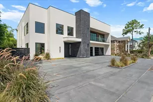 827 Bunker Hill Rd, Houston, TX 77024 - Photo 2