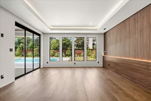 827 Bunker Hill Rd, Houston, TX 77024 - Photo 16