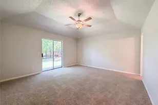 10422 Elk Point Ln, Houston, TX 77064 - Photo 4
