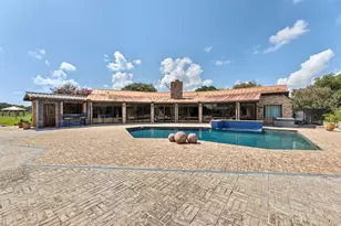 1226 County Rd 45, Angleton, TX 77515 - Photo 2