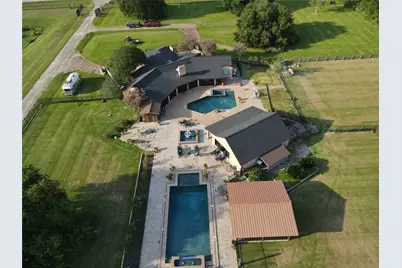 1226 County Road 45, Angleton, TX 77515 - Photo 2