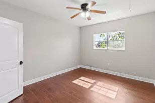 9203 Avenue G, Liverpool, TX 77577 - Photo 18