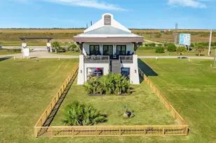 408 Seagrass, Gilchrist, TX 77617 - Photo 4