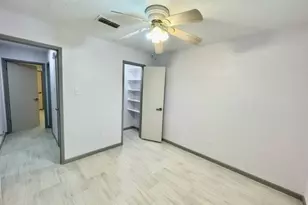 710 Voyager Dr, Houston, TX 77062 - Photo 22