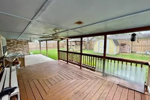 710 Voyager Dr, Houston, TX 77062 - Photo 36