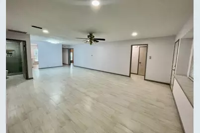 710 Voyager Drive, Houston, TX 77062 - Photo 8