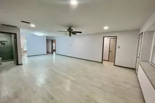 710 Voyager Dr, Houston, TX 77062 - Photo 8