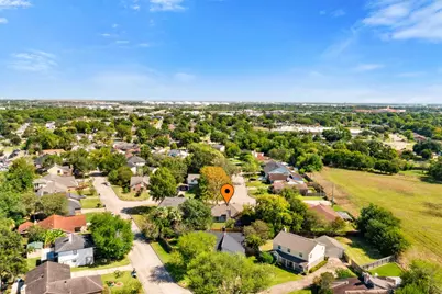 11710 Seawood Drive, Houston, TX 77089 - Photo 22