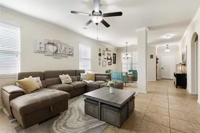 3031 Hawthorne Glen Lane, Dickinson, TX 77539 - Photo 6