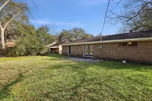 8670 Newfield Ln, Beaumont, TX 77707 - Photo 4