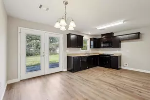 8670 Newfield Ln, Beaumont, TX 77707 - Photo 6