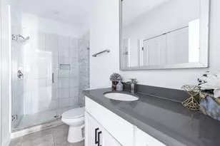 1721 Henderson St, Houston, TX 77007 - Photo 8