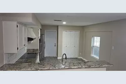 12007 Fairpoint Drive, Houston, TX 77099 - Photo 6