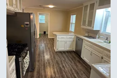 2405 Avenue S, Huntsville, TX 77340 - Photo 10