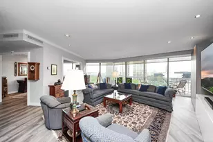 5050 Woodway Dr, Houston, TX 77056 - Photo 12