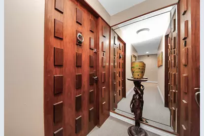5050 Woodway Drive #7L, Houston, TX 77056 - Photo 2