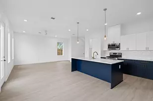 10094 Serrano Pk Dr, Houston, TX 77075 - Photo 12