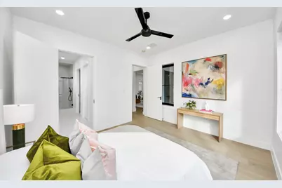 5115 Maple Street, Bellaire, TX 77401 - Photo 20