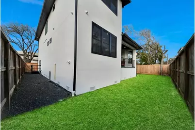 5115 Maple Street, Bellaire, TX 77401 - Photo 44