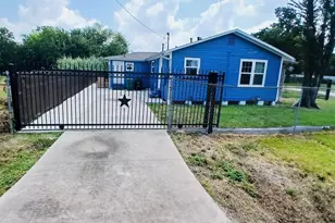 8201 Kenton St, Houston, TX 77028 - Photo 4