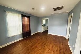 8201 Kenton St, Houston, TX 77028 - Photo 6