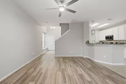 71 S Burberry Park Circle, The Woodlands, TX 77382 - Photo 10