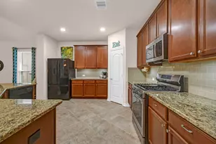 207 Timber Grv Ct, Clute, TX 77531 - Photo 10