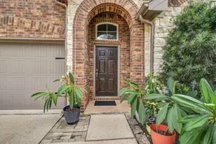 207 Timber Grv Ct, Clute, TX 77531 - Photo 2