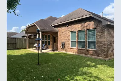 207 Timber Grove Court, Clute, TX 77531 - Photo 2