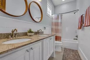 911 Tidelands Dr, Crystal Beach, TX 77650 - Photo 22