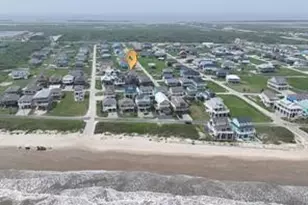 911 Tidelands Dr, Crystal Beach, TX 77650 - Photo 26