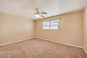 210 Woodhaven St, Highlands, TX 77562 - Photo 30