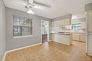 210 Woodhaven St, Highlands, TX 77562 - Photo 12