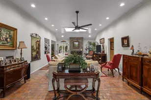 7510 W Briar Rose Dr, Houston, TX 77063 - Photo 12
