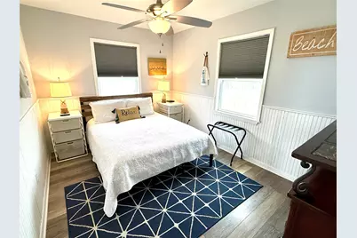 925 S Honeysuckle Drive, Crystal Beach, TX 77650 - Photo 12