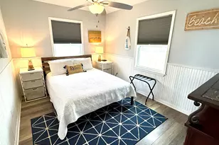 925 S Honeysuckle Dr, Crystal Beach, TX 77650 - Photo 12